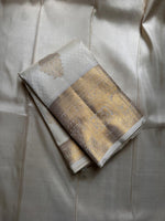 Load image into Gallery viewer, Classic OffWhite Bridal Elegance Kanchipuram Handloom Silk Saree SS26086
