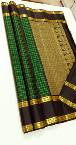 Load image into Gallery viewer, Classic Green &amp; Dark Brown Zari Kattam &amp; Rettai Pet Border Elegance Kanchipuram Handloom Silk Saree SS25337
