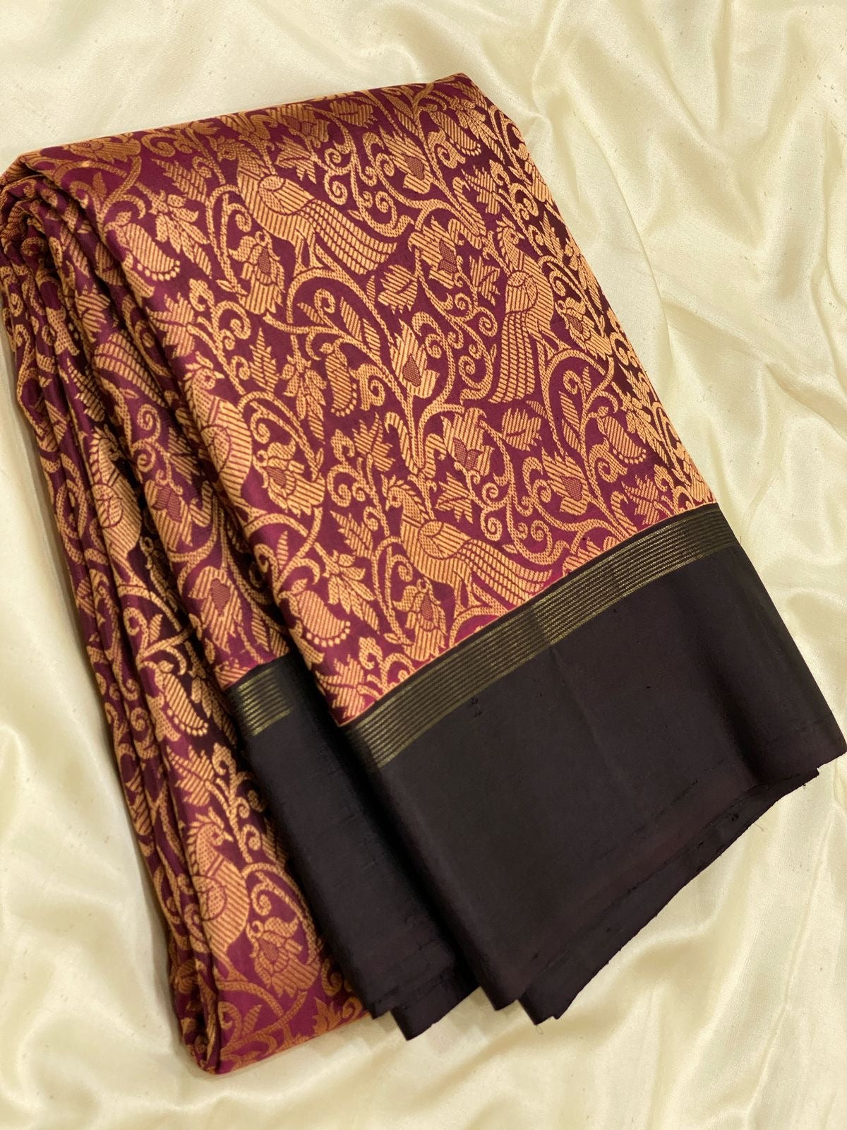 Classic Maroon & Shadow Black 2gm Zari Elegance Kanchipuram Handloom Silk Saree SS24688