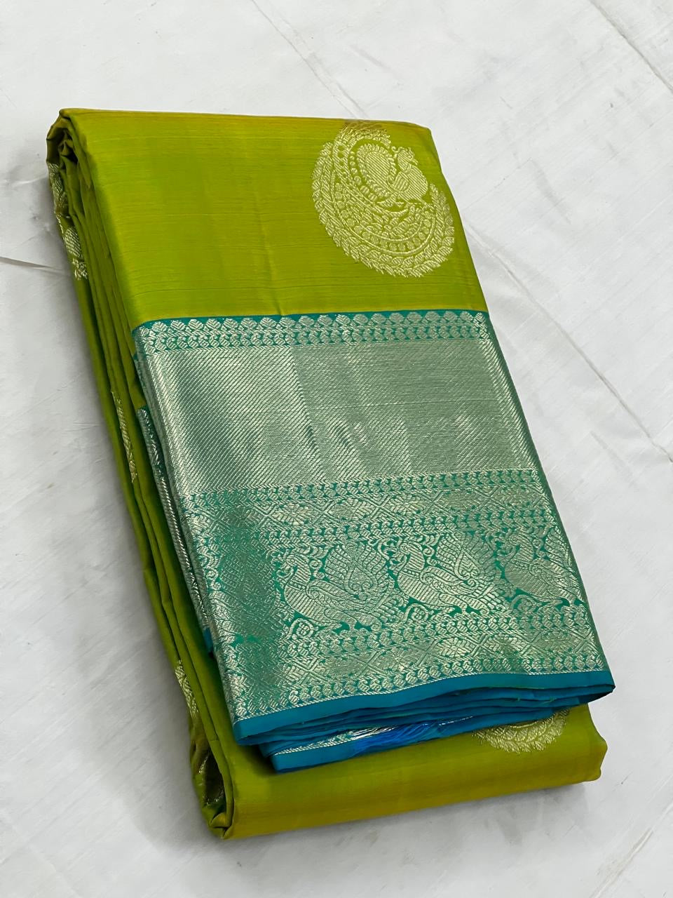 Classic Spring Green & Ice Blue 2gm Zari Elegance Kanchipuram Handloom Silk Saree SS25311
