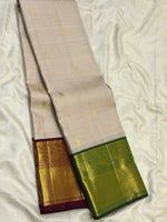 Load image into Gallery viewer, Classic OffWhite &amp; Deep Green 2gm Zari Elegance Kanchipuram Handloom Silk Saree SS26917
