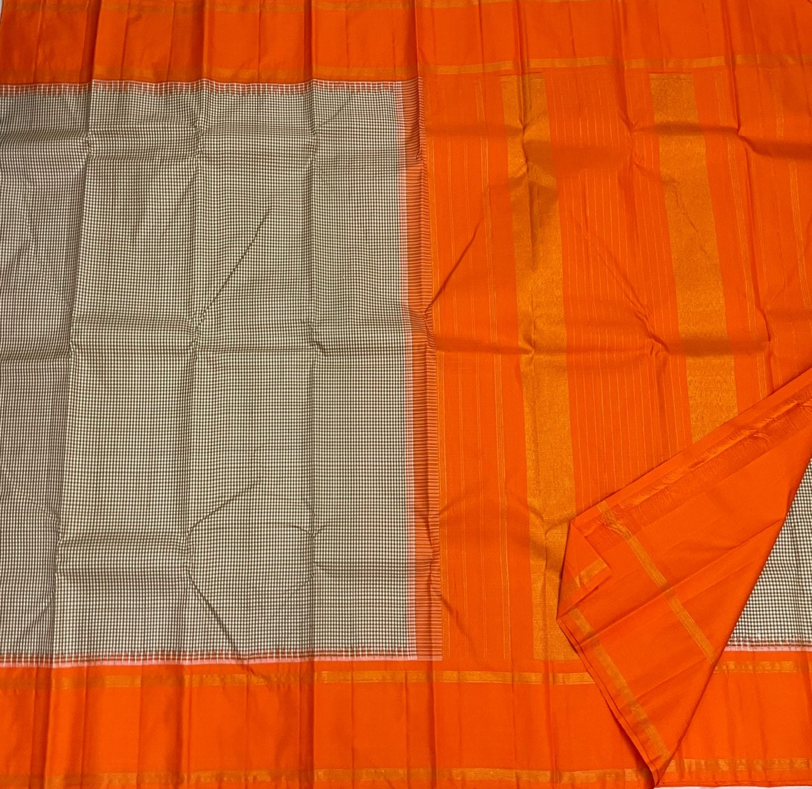 Classic Chalk Beige & Orange 1gm Korvai Kanchipuram Handloom Silk Saree SS26275