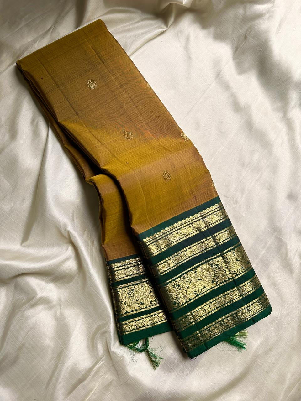 Classic Mustard & Green 2gm Zari Elegance Kanchipuram Handloom Silk Saree SS24780