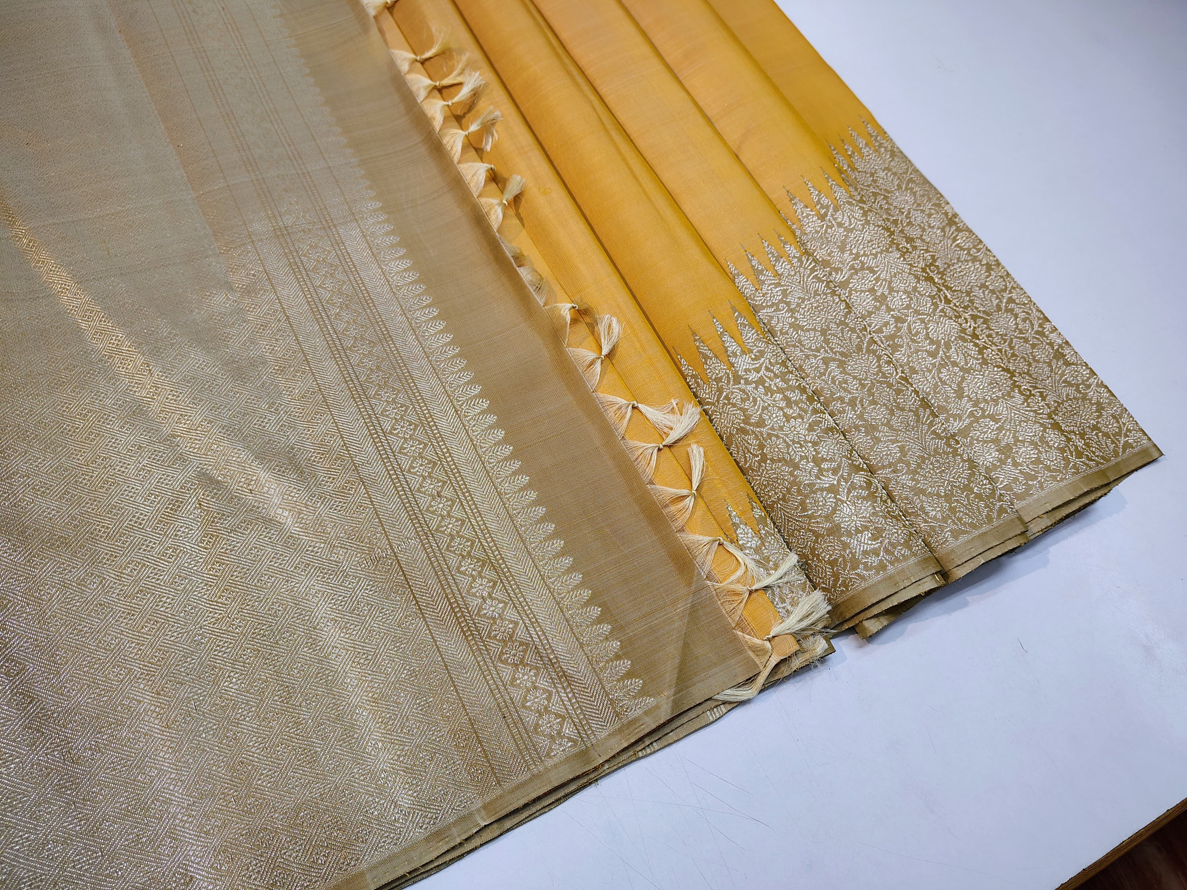 Classic Mustard & Oatmeal Beige 1gm Zari Raising Temple Border Kanchipuram Handloom Silk Saree SS26279