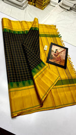 Load image into Gallery viewer, Classic Bottle Green &amp; Mango Yellow Kanchipuram Handloom Silk Saree SS26262
