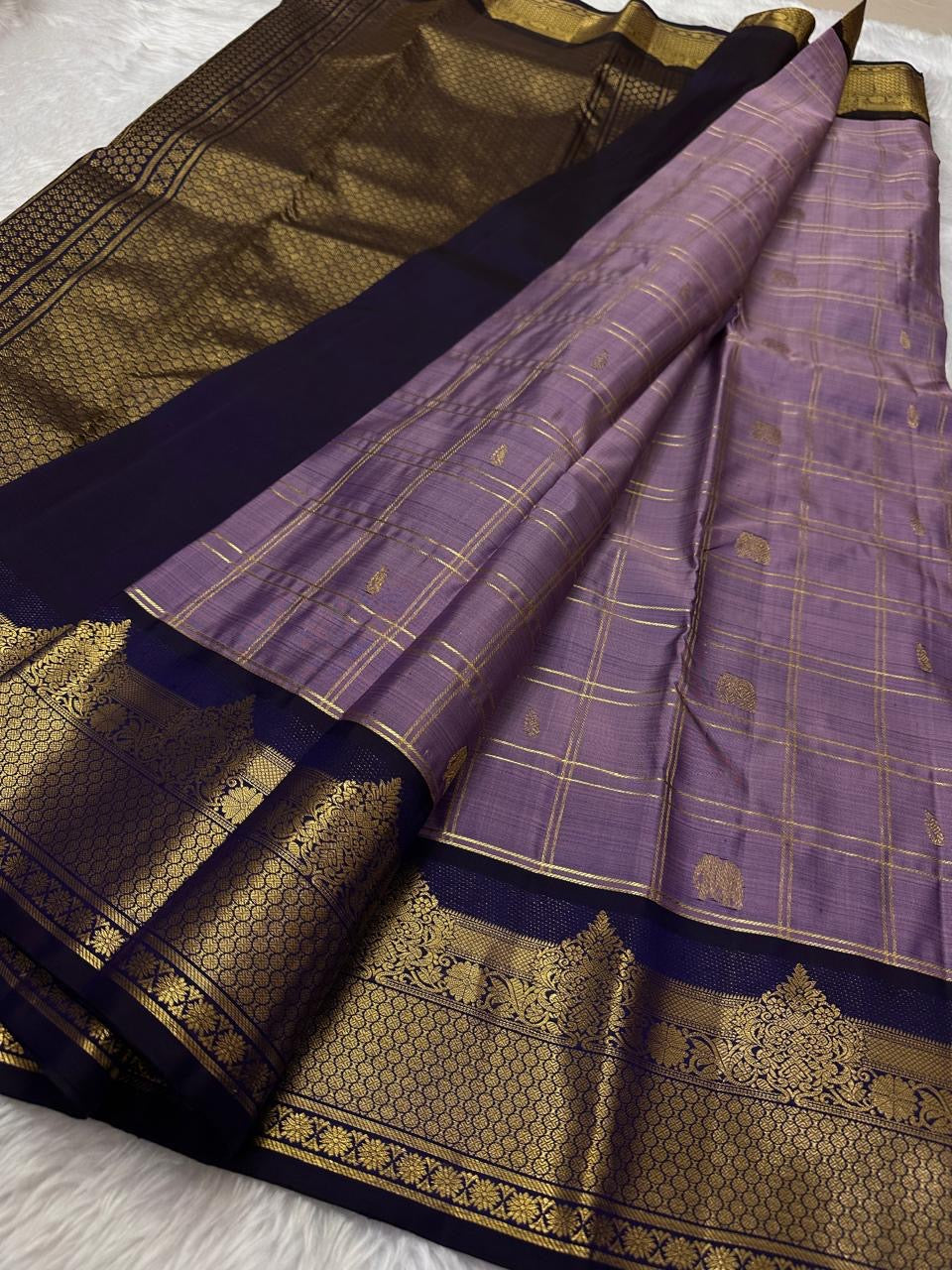 Classic Lavender & Navy Blue Elegance Kanchipuram Handloom Silk Saree SS23674