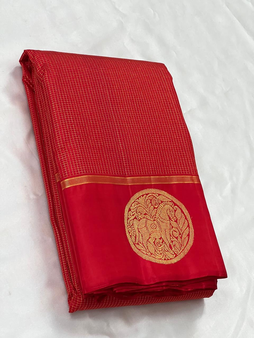 Classic Scarlet Red 2gm Zari Elegance Kanchipuram Handloom Silk Saree SS24131