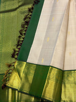 Load image into Gallery viewer, Classic OffWhite &amp; Deep Green 2gm Zari Elegance Kanchipuram Handloom Silk Saree SS26917
