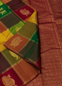 Classic Maroon Checks 2gm Zari Elegance Kanchipuram Handloom Silk Saree SS23657