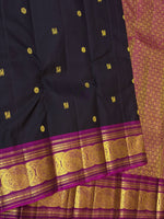 Load image into Gallery viewer, Classic Shadow Dark Plum &amp; Fuchsia Pink 2gm Zari Vintage Elegance Kanchipuram Handloom Silk Saree SS27887
