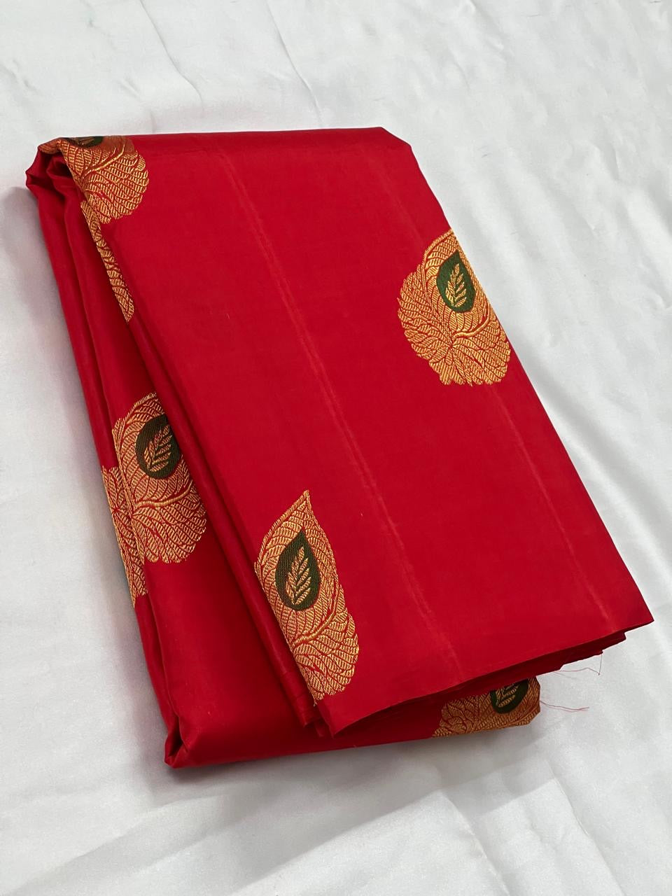 Classic Scarlet Red 2gm Zari Elegance Kanchipuram Handloom Silk Saree SS24044