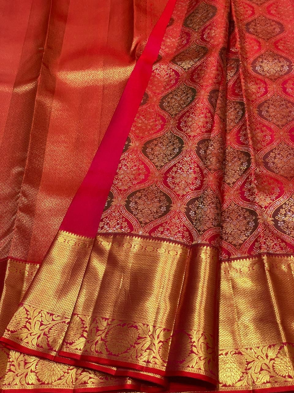 Classic Crimson Red 3gm Zari Meenakari Brocade Bridal Elegance Kanchipuram Handloom Silk Saree SS24705