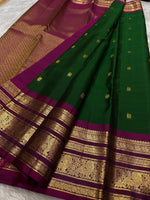 Load image into Gallery viewer, Classic Green &amp; Wine Red 2gm Zari Elegance Kanchipuram Handloom Silk Saree SS24779
