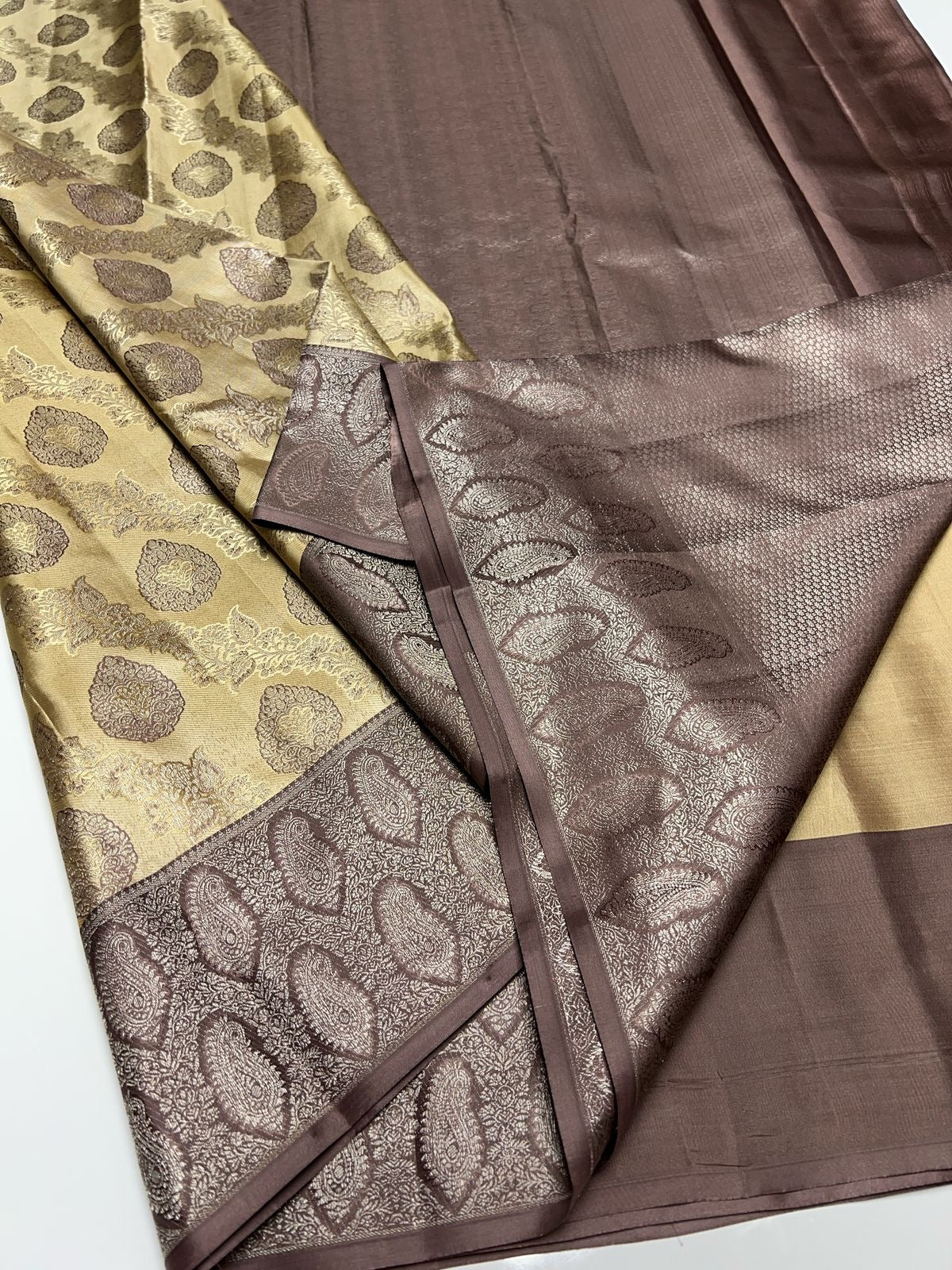 Classic Champagne & Cocoa Brocade Tissue Elegance Kanchipuram Handloom Silk Saree SS25203