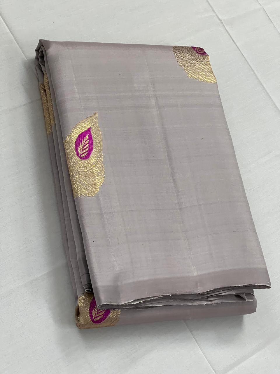 Classic Silver Grey 2gm Zari Kanchipuram Handloom Silk Saree SS26018