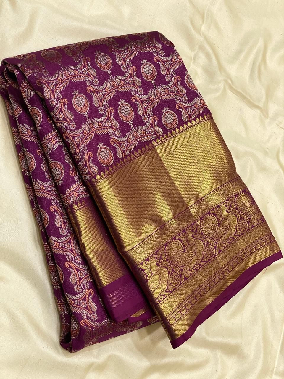 Classic Berry Plum 3gm Zari Meenakari Brocade Bridal Elegance Kanchipuram Handloom Silk Saree SS24706