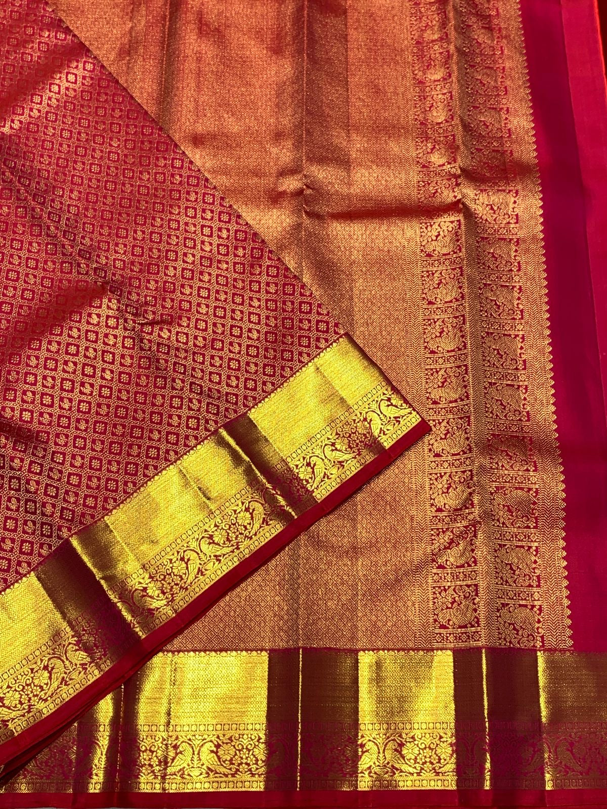 Classic Garnet Red 2gm Zari Bridal Elegance Kanchipuram Handloom Silk Saree SS24101