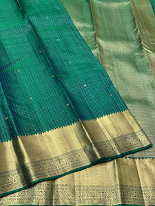 Classic Peacock Green 2gm Zari Vaira Oosi Checks Elegance Kanchipuram Handloom Silk Saree SS24745