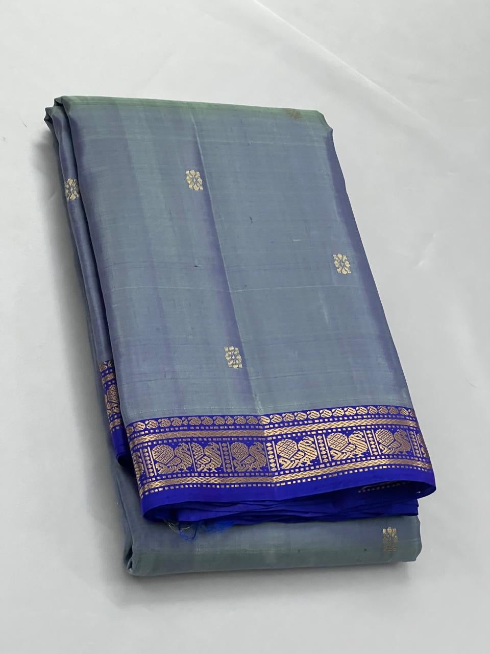 Classic Silver Grey Double Toned & Royal Blue 2gm Zari Kanchipuram Handloom Silk Saree SS26390