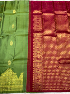 Classic Fern Green & Deep Pink 2gm Zari Elegance Kanchipuram Handloom Silk Saree SS25443
