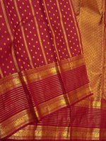 Load image into Gallery viewer, Classic Brick Red 2gm Zari Vaira Oosi Checks Elegance Kanchipuram Handloom Silk Saree SS27604
