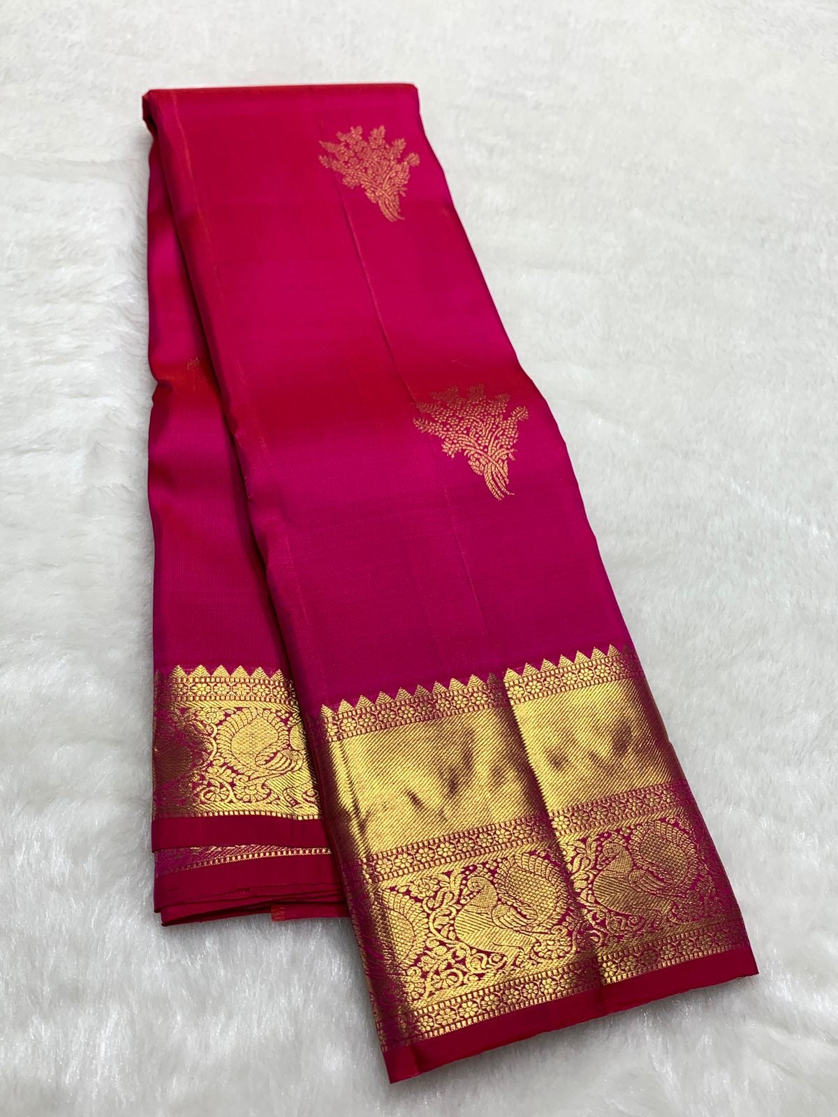 Classic Pinkish Magenta Elegance Kanchipuram Handloom Silk Saree SS25434