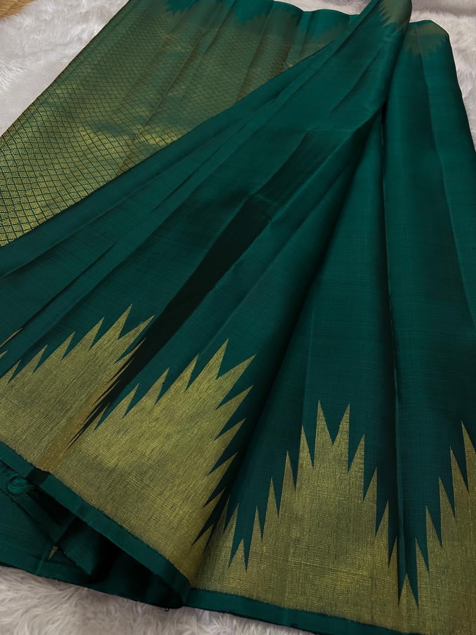 Classic Emerald Green Elegance Kanchipuram Handloom Silk Saree SS24851