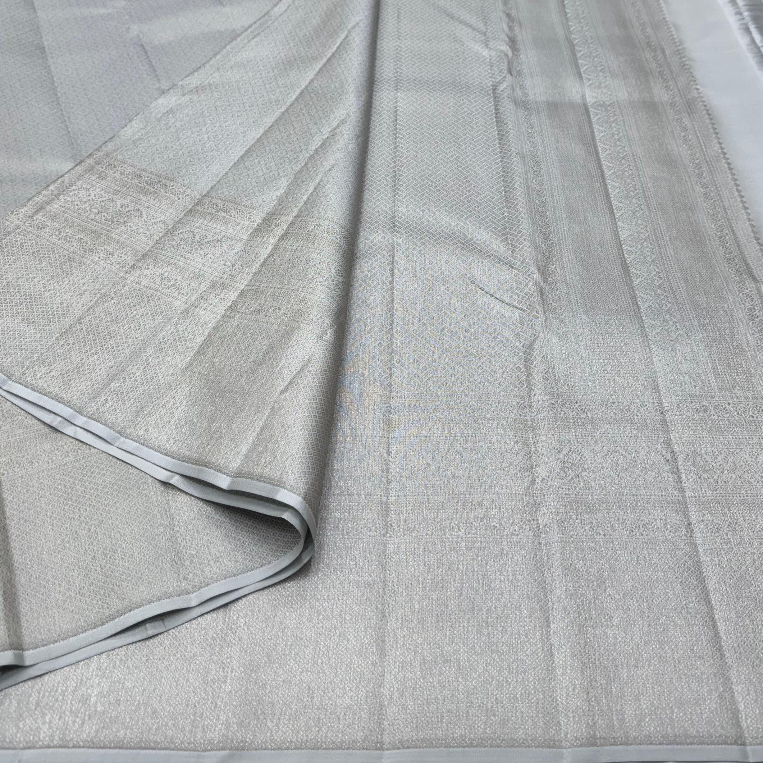 Classic Pastel Grey Neem Zari Elegance Kanchipuram Handloom Silk Saree SS24222