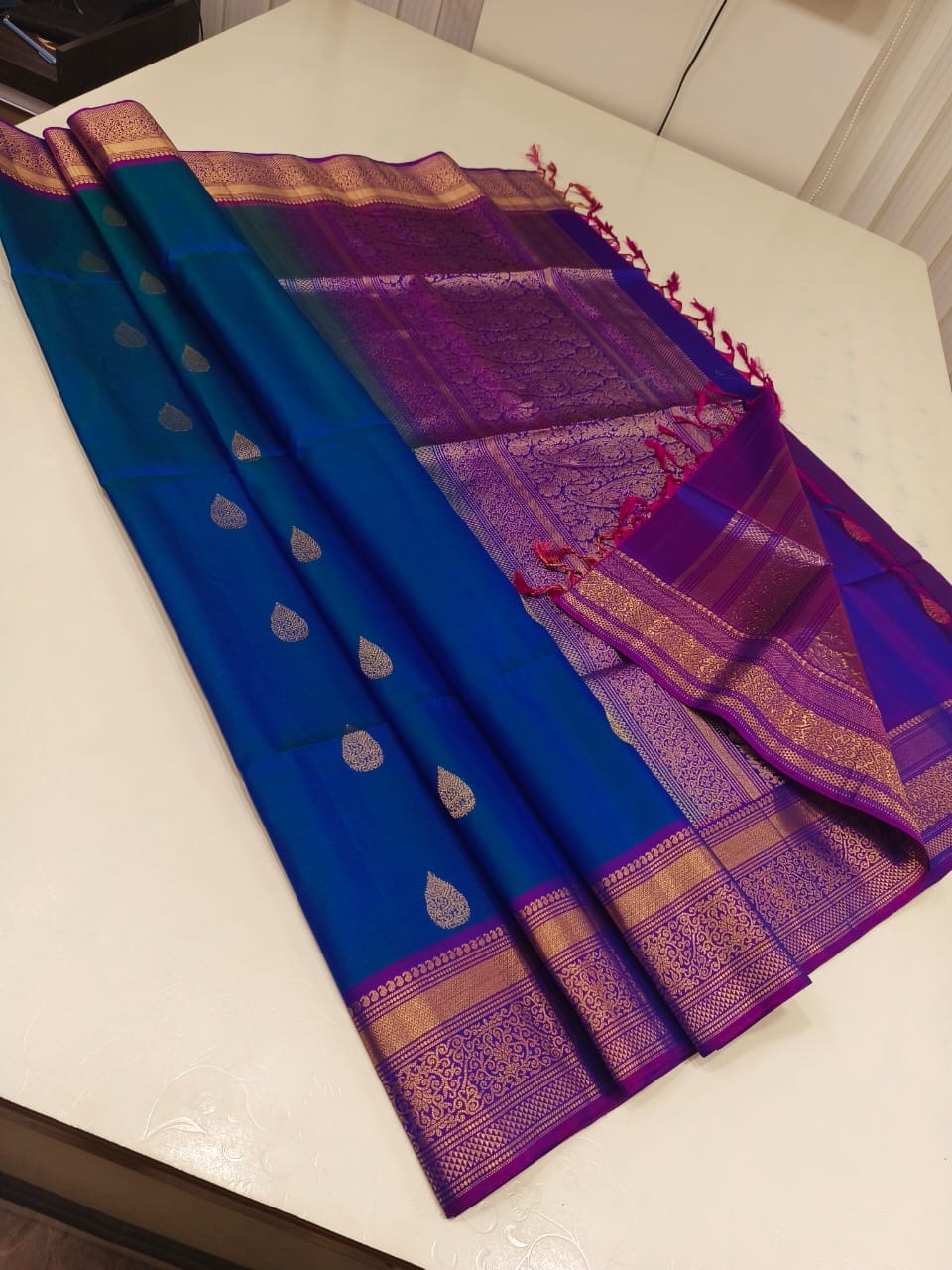 Peacock Blue & Wine Red Elegance Kanchipuram Handloom Silk Saree SS20644