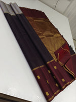 Load image into Gallery viewer, Classic Black &amp; Maroon 1gm Zari Elegance Kanchipuram Handloom Silk Saree SS23522
