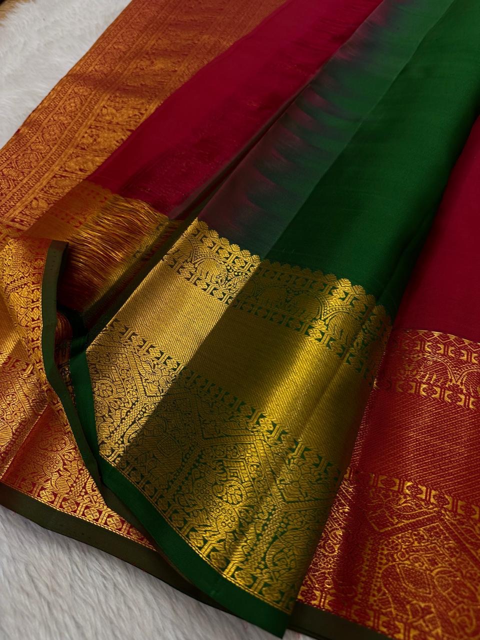 Classic Chilli Red & Dark Green 2gm Zari Bridal Elegance Kanchipuram Handloom Silk Saree SS24784