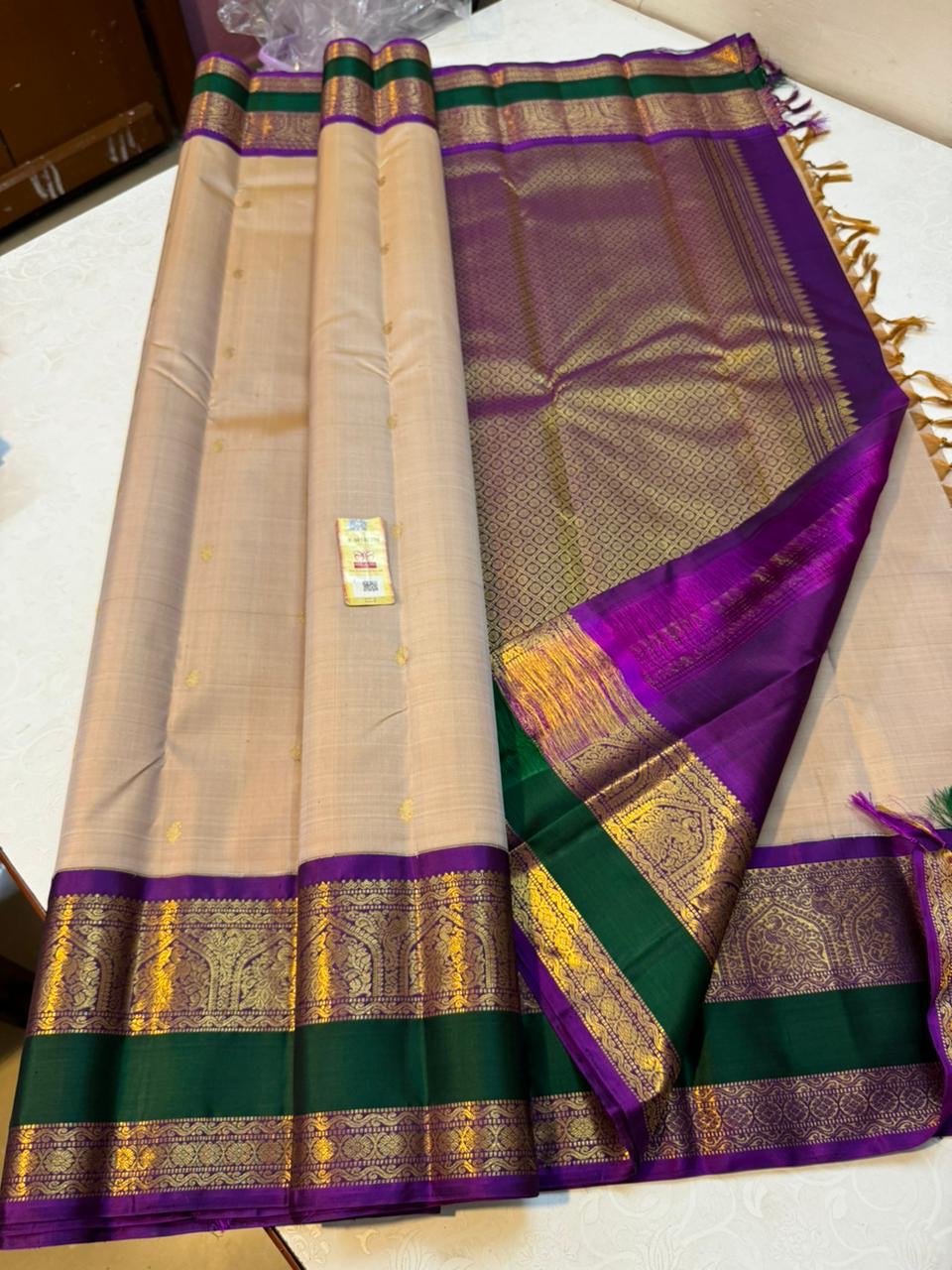 Classic Beige & Vadamalli 2gm Zari Kanchipuram Handloom Silk Saree SS26493