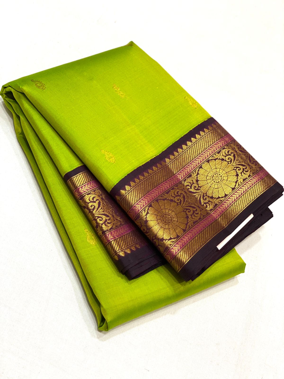 Spring Green & Plum 2gm Zari Elegance Kanchipuram Handloom Silk Saree SS22111