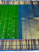 Load image into Gallery viewer, Classic Spring Green &amp; Ash Blue 2gm Zari Elegance Kanchipuram Handloom Silk Saree SS27384
