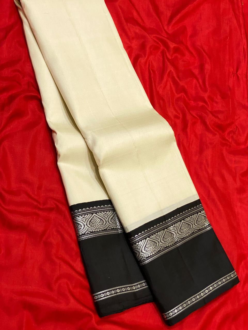 Classic Cream & Black Kanchipuram Handloom Silk Saree SS26333