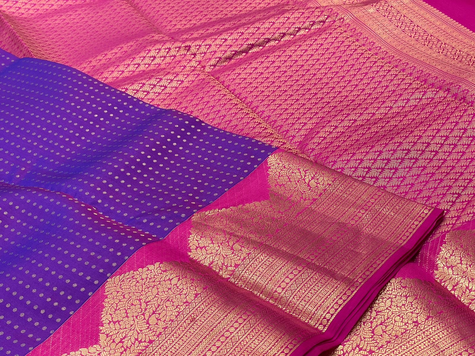 Classic Violet & Deep Pink Elegance Kanchipuram Handloom Silk Saree SS24715