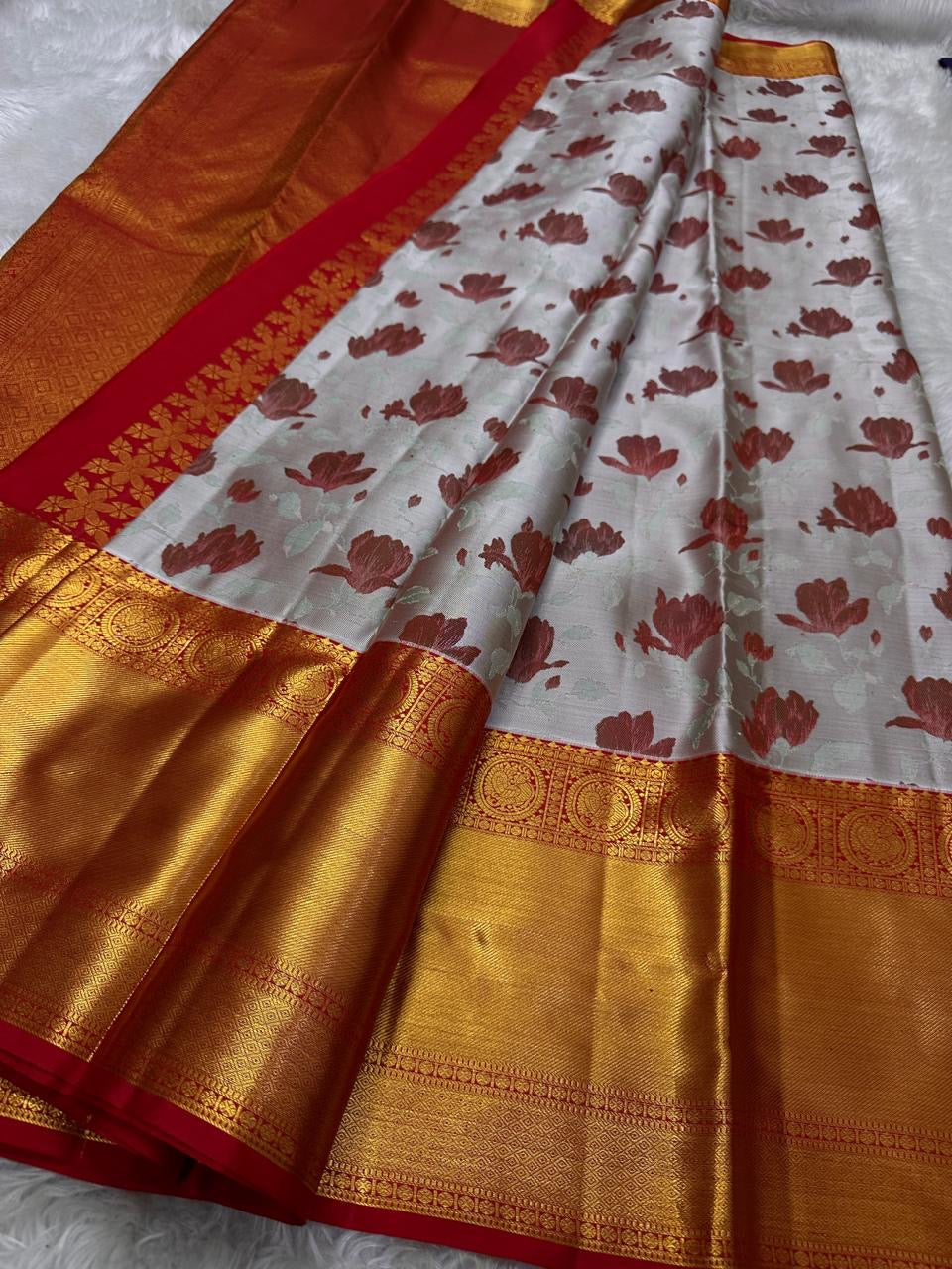 Classic Pastel Grey & Chilli Red 2gm Zari Elegance Kanchipuram Handloom Silk Saree SS24634