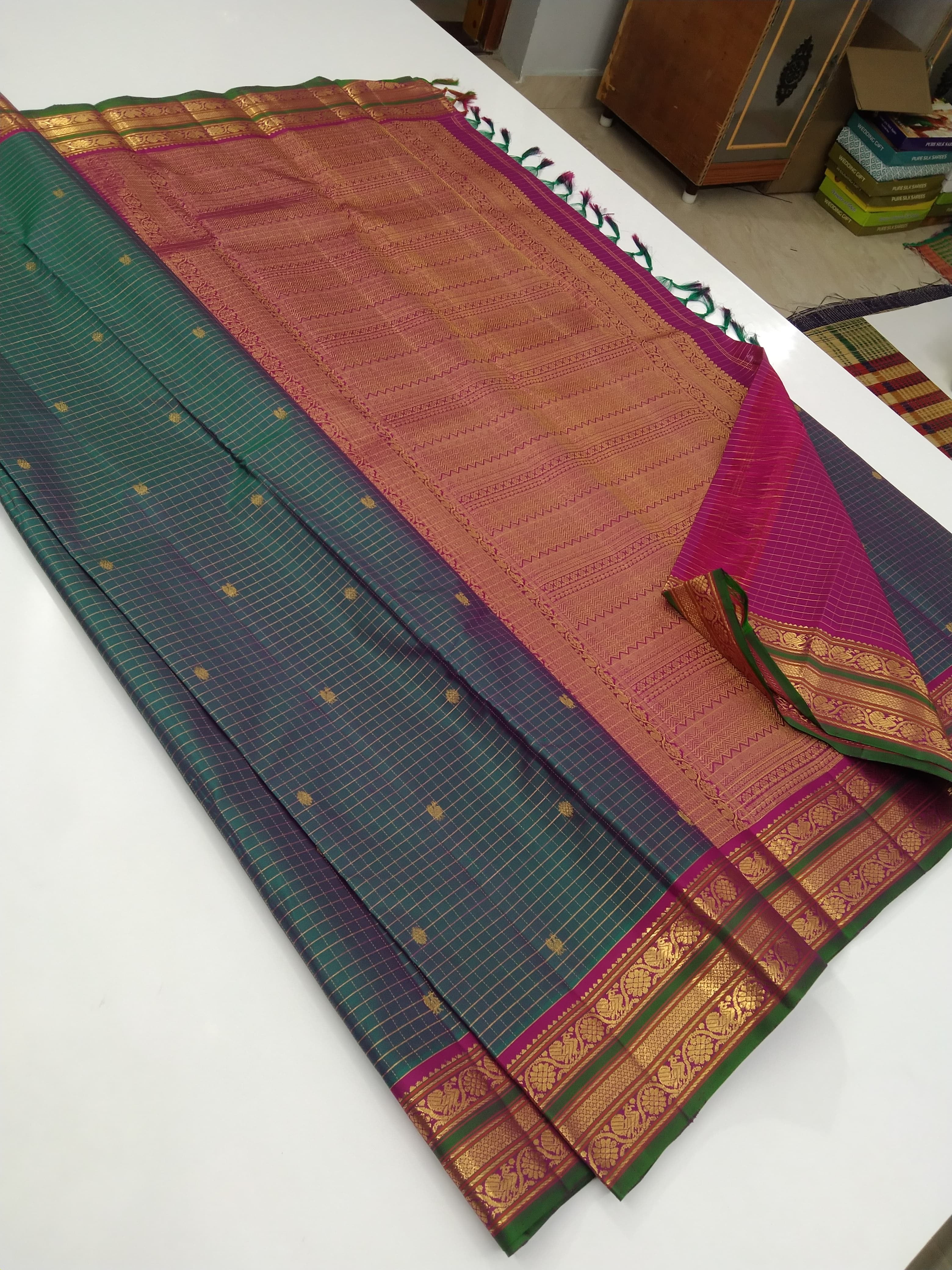 Classic Green & Ruby Pink Elegance Kanchipuram Handloom Silk Saree SS24743