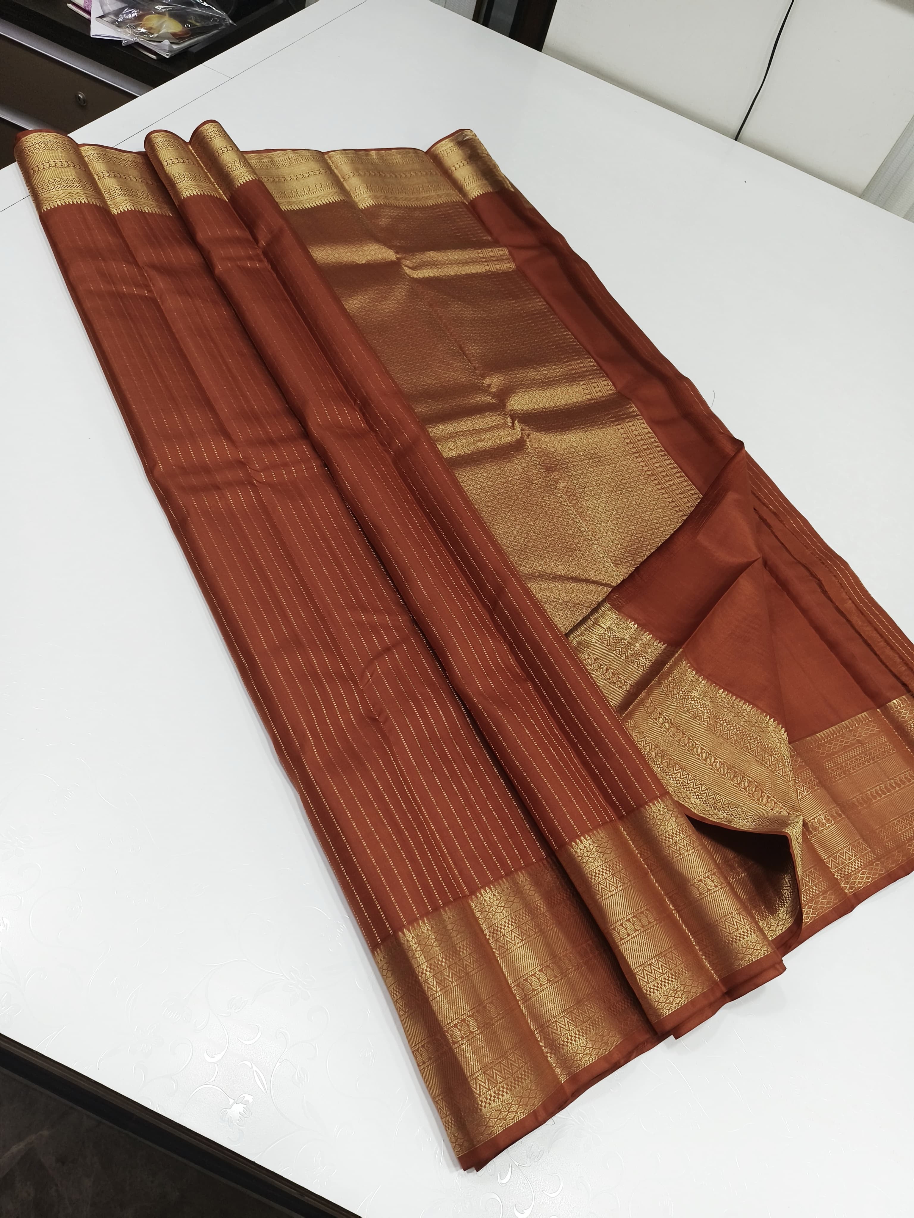 Classic Caramel Brown Kanchipuram Handloom Silk Saree SS25677