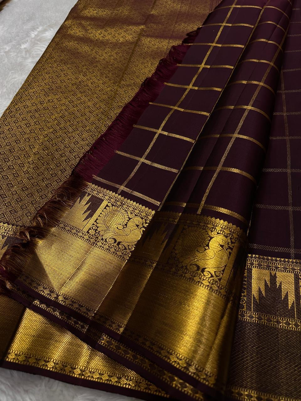 Classic Dark Chocolate 2gm Zari Bridal Elegance Kanchipuram Handloom Silk Saree SS24476