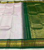 Load image into Gallery viewer, Pastel Lilac &amp; Dark Green 2gm Zari Kanchipuram Handloom Silk Saree SS26015
