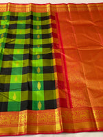 Load image into Gallery viewer, Classic Green Check &amp; Chilli Red 2gm Zari Elegance Kanchipuram Handloom Silk Saree SS24155
