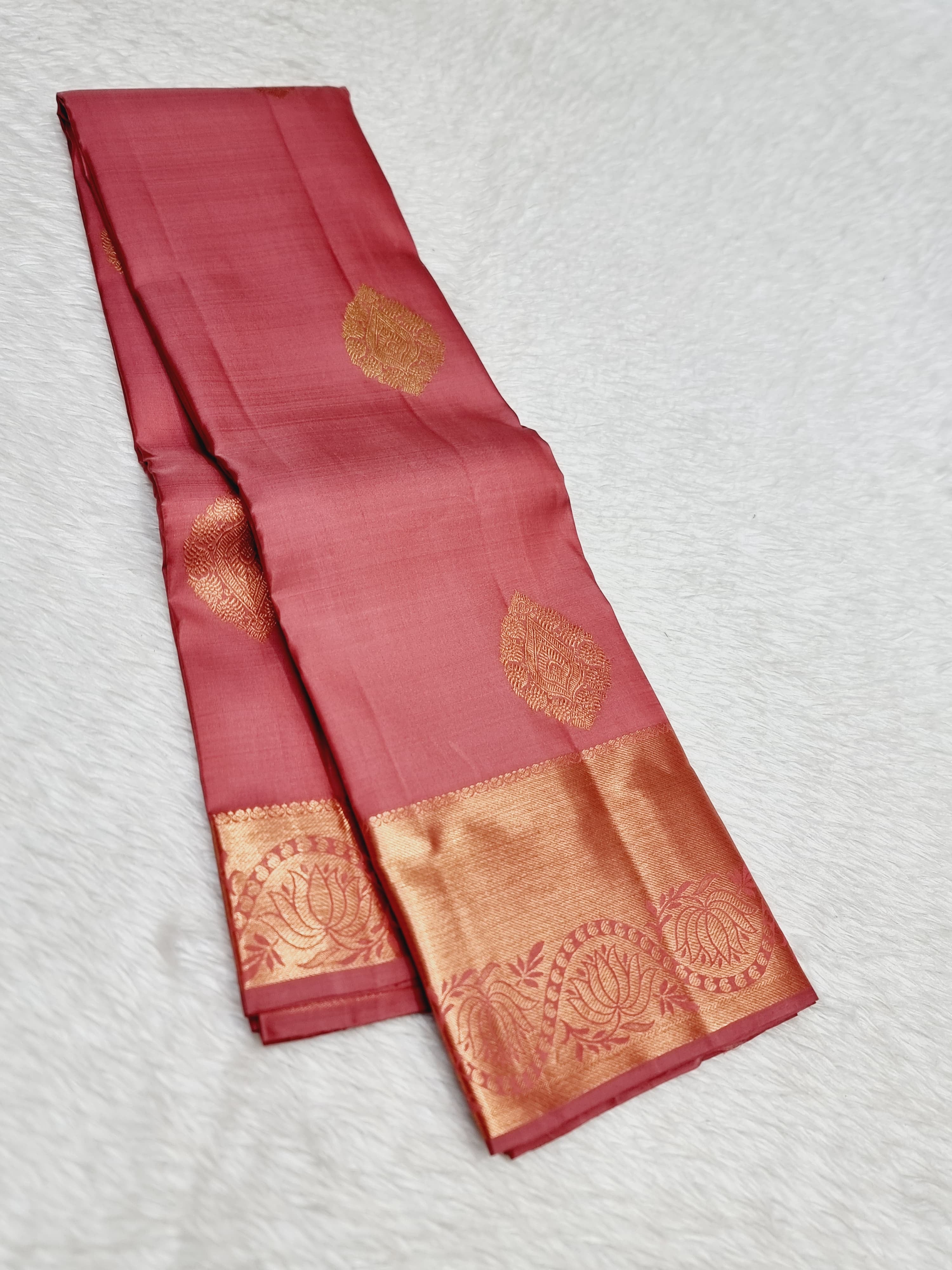 Classic Creamy Rose 1gm Zari Elegance Kanchipuram Handloom Silk Saree SS24729