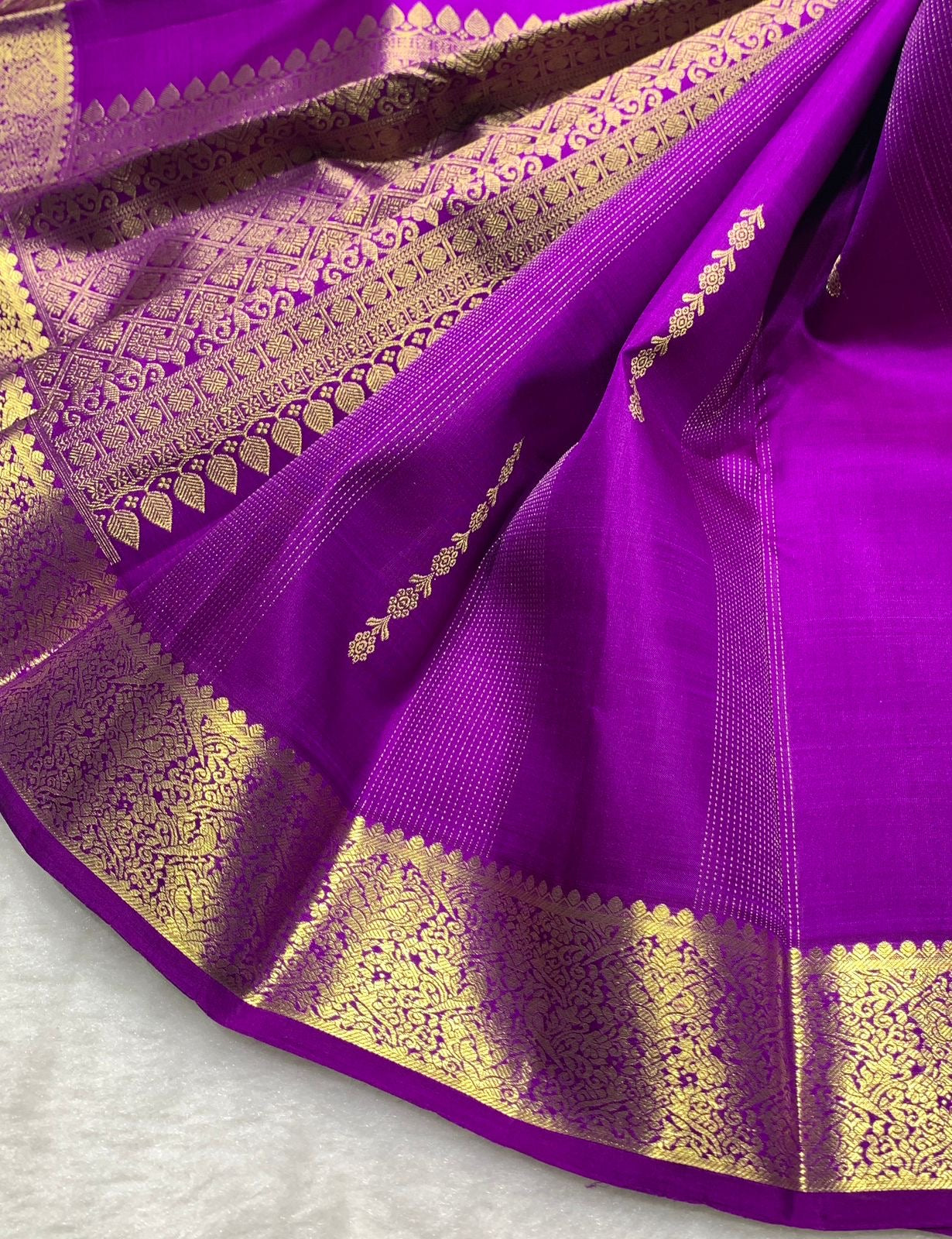 Classic Vadamalli 2gm Zari Elegance Kanchipuram Handloom Silk Saree SS23556