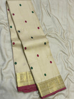 Load image into Gallery viewer, Classic Butter Cream 2gm Zari Vintage Elegance Kanchipuram Handloom Silk Saree SS27896
