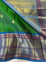 Load image into Gallery viewer, Classic Spring Green &amp; Ash Blue 2gm Zari Elegance Kanchipuram Handloom Silk Saree SS27384
