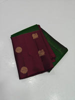 Load image into Gallery viewer, Classic Bottle Green &amp; Garnet Red Maroon 2gm Zari Vaira Oosi Checks Elegance Kanchipuram Handloom Silk Saree SS27109
