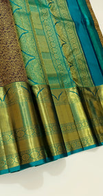 Load image into Gallery viewer, Classic Coffee Brown &amp; Peacock Green 2gm Zari Bridal Elegance Kanchipuram Handloom Silk Saree SS23943
