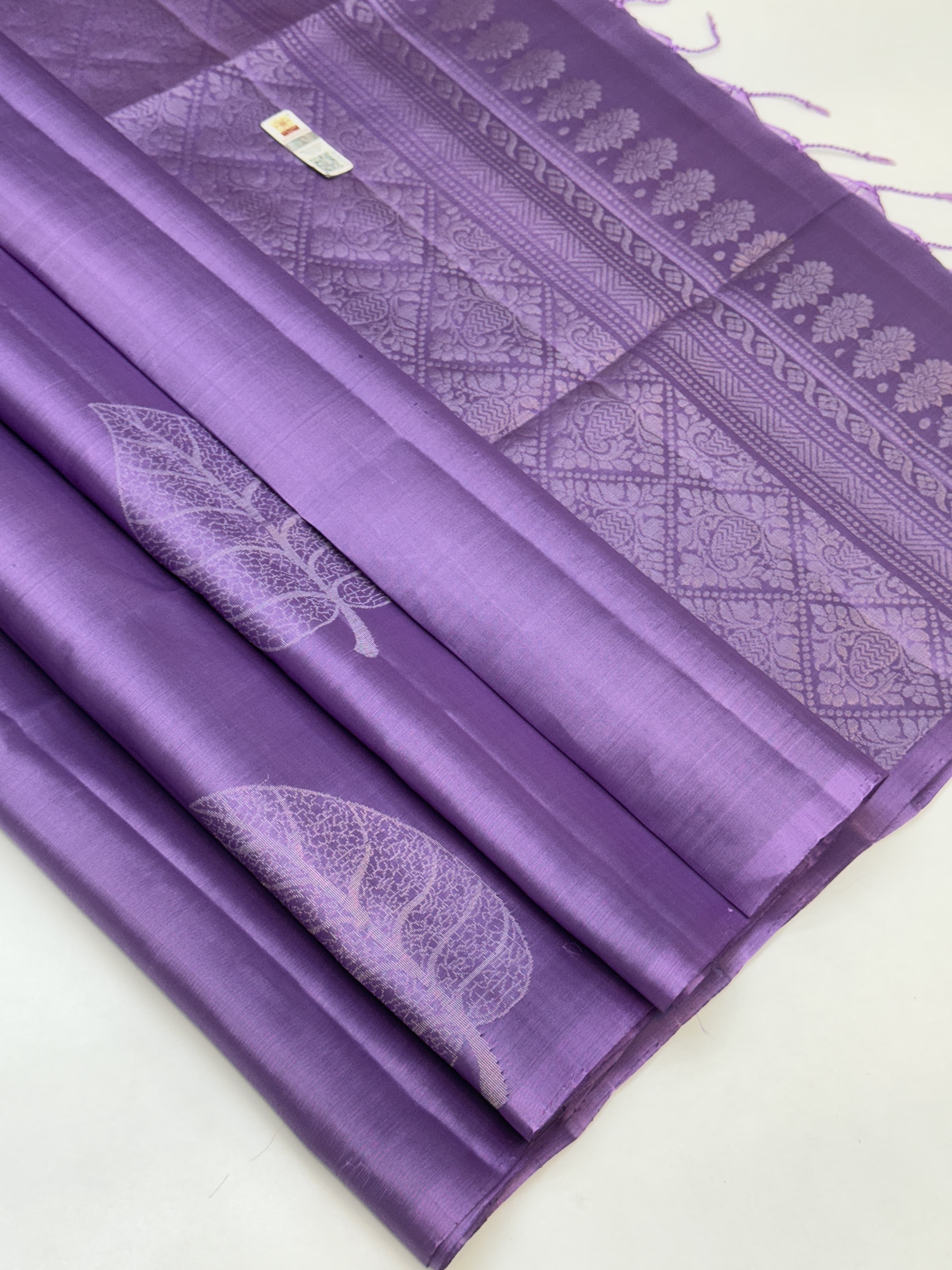 Classic Lavender Elegance Handloom Soft Silk Saree SS24278