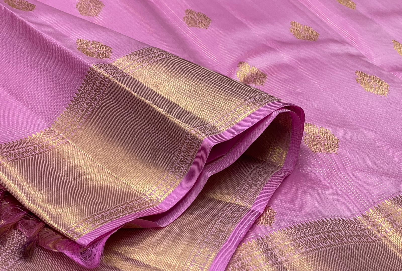 Classic Lilac 2gm Zari Bridal Elegance Kanchipuram Handloom Silk Saree SS24439